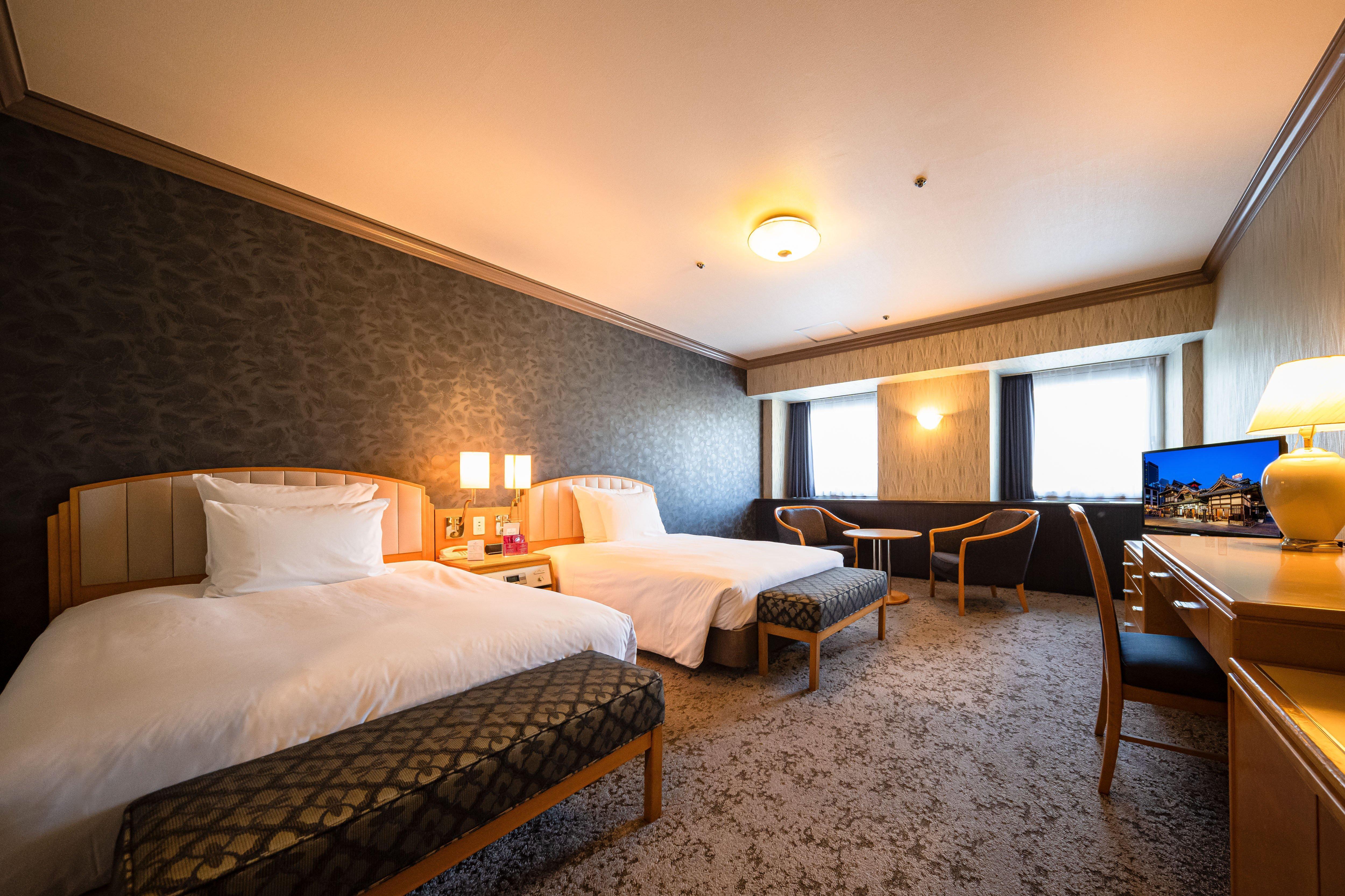 Ana Crowne Plaza Matsuyama By Ihg Hotel Екстериор снимка