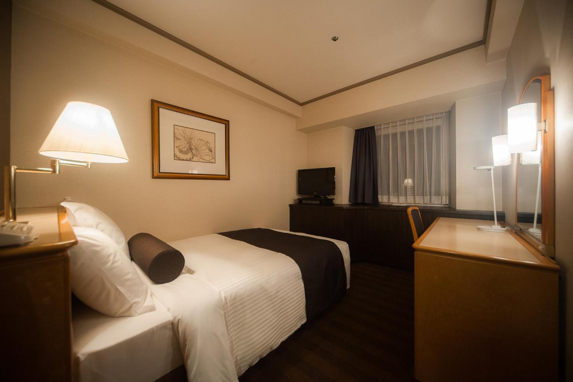Ana Crowne Plaza Matsuyama By Ihg Hotel Екстериор снимка