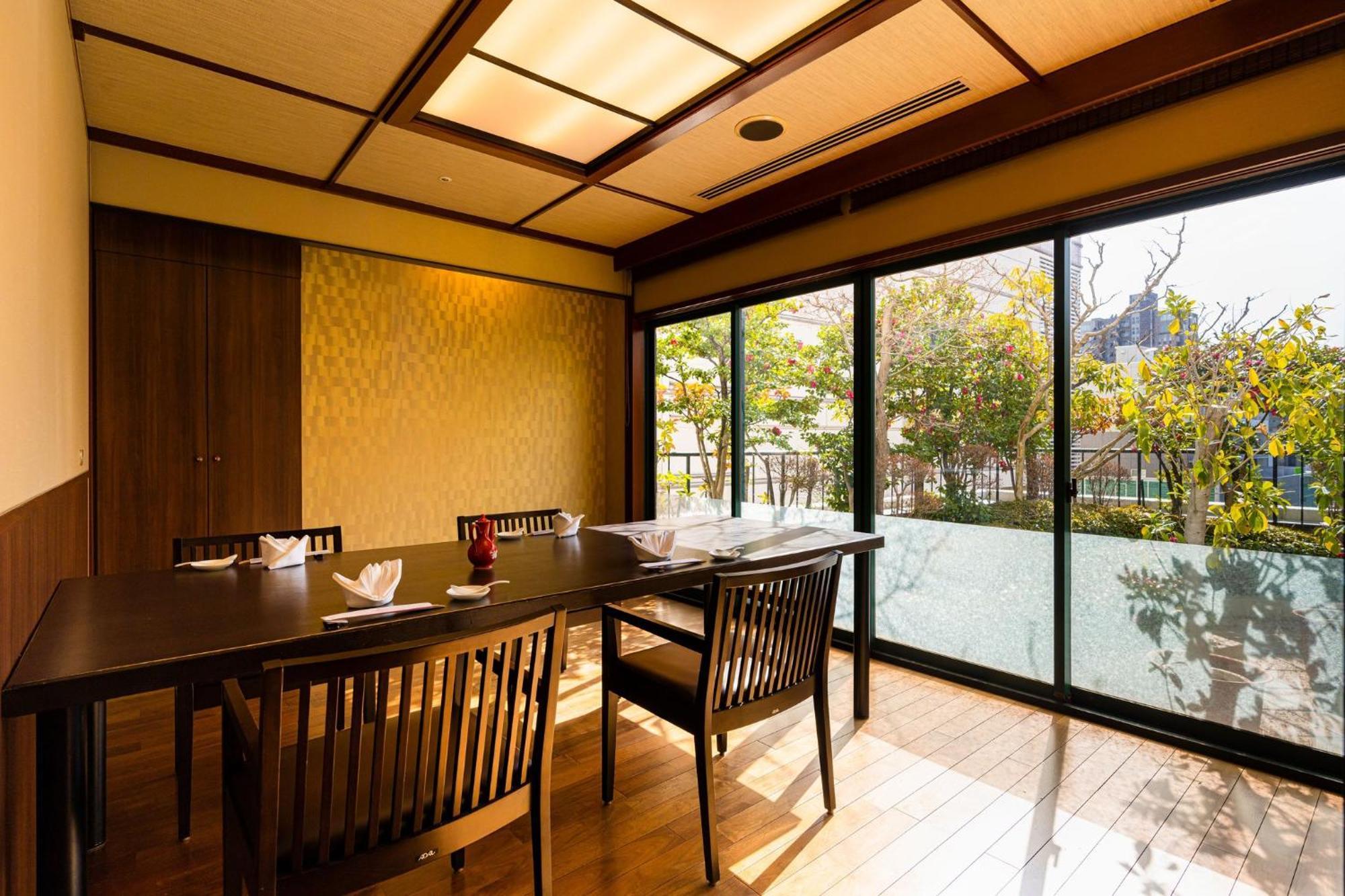 Ana Crowne Plaza Matsuyama By Ihg Hotel Екстериор снимка